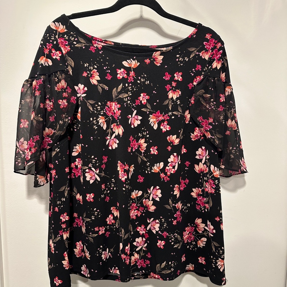 Roz & Ali Black and Pink Floral Blouse - 1X - Picture 2 of 8
